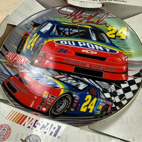 NASCAR Collector Plate Series - DuPont Monte Carlo - Picture 2 of 5